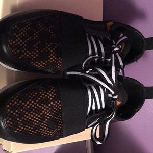 Leopard stripe sneaker